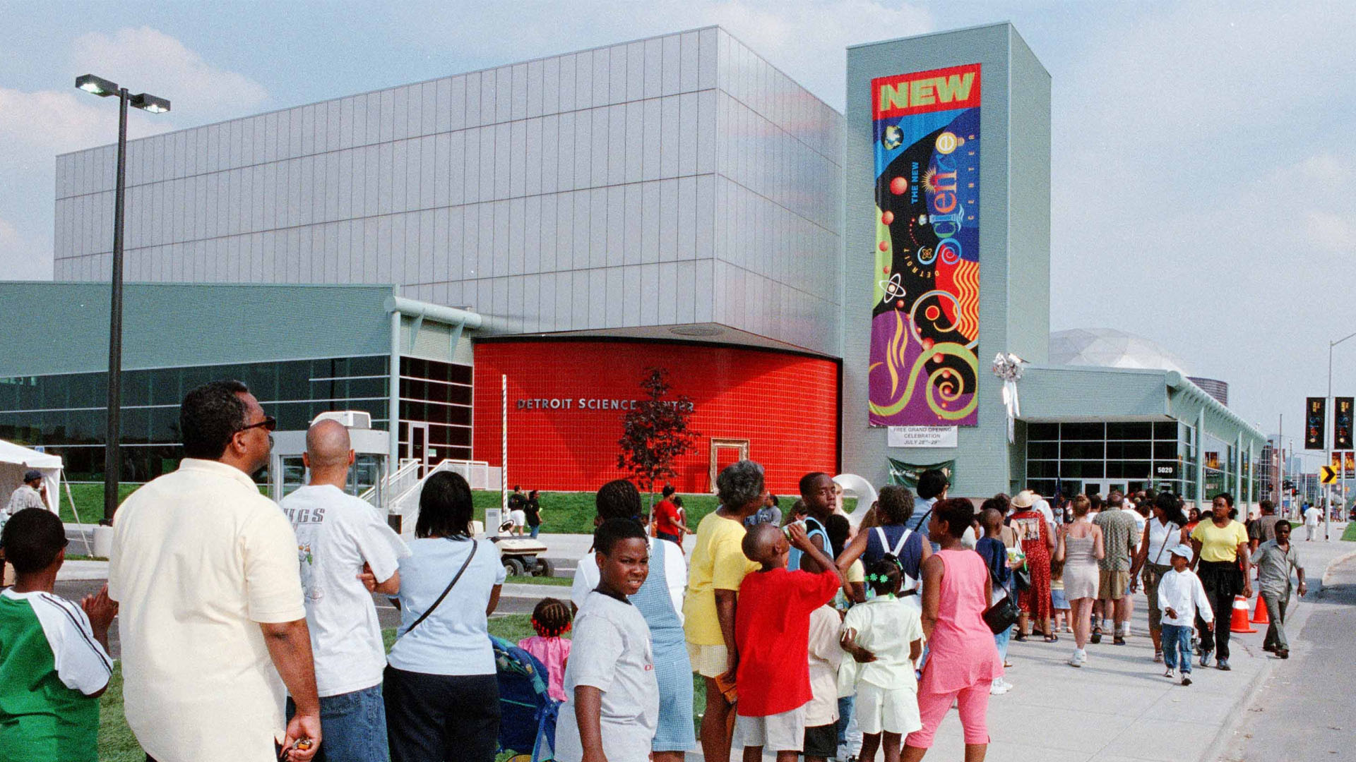 science center on opening day 2001 with crowd lined up outside the main entrance